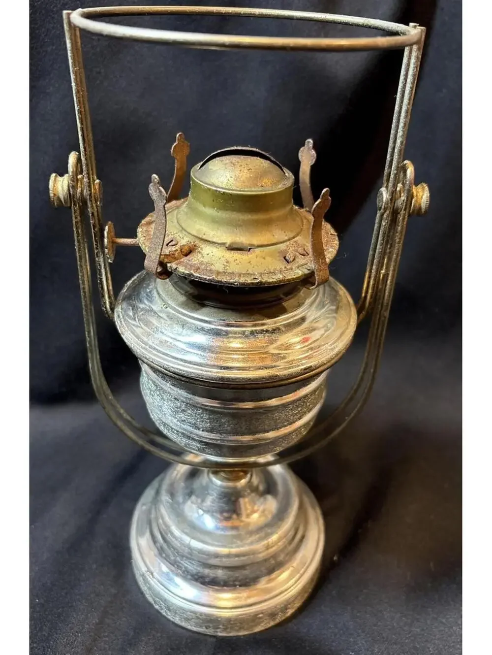 VTG Nickel Brass Ship Gimbal Oil Lamp Swivel Wall / Table Mount 10.75” No Globe